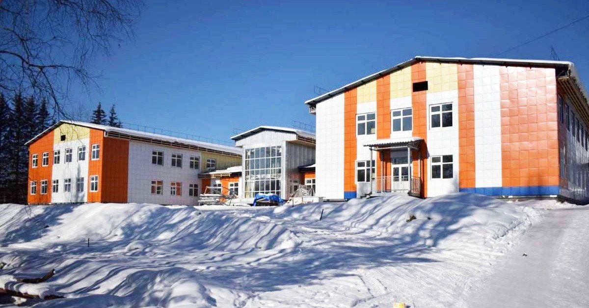 «СОГАЗу» придется заплатить банкирам 139 млн р. из-за школы-долгостроя